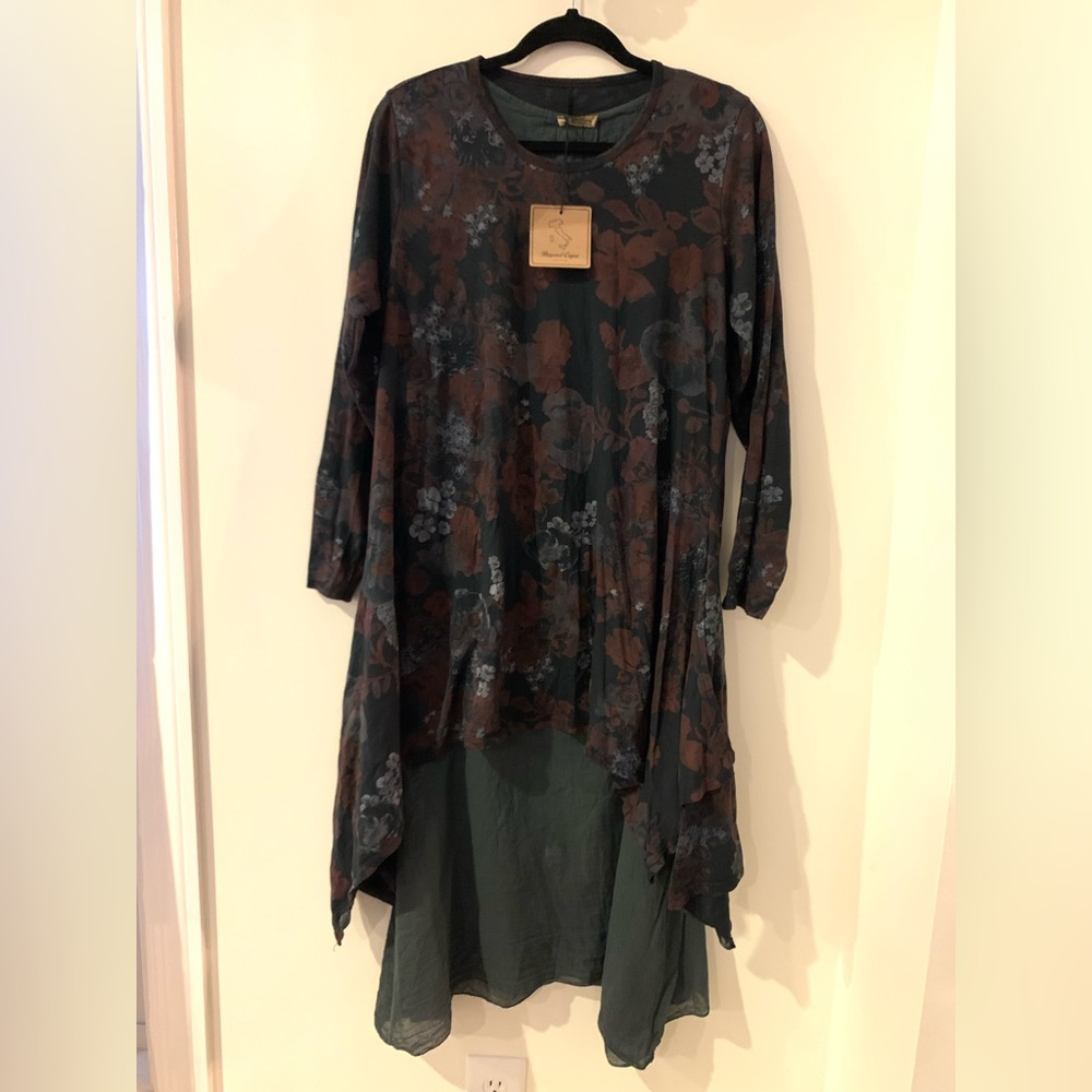 Beyond Capri Dark Gray 2pc tunic dress. One size